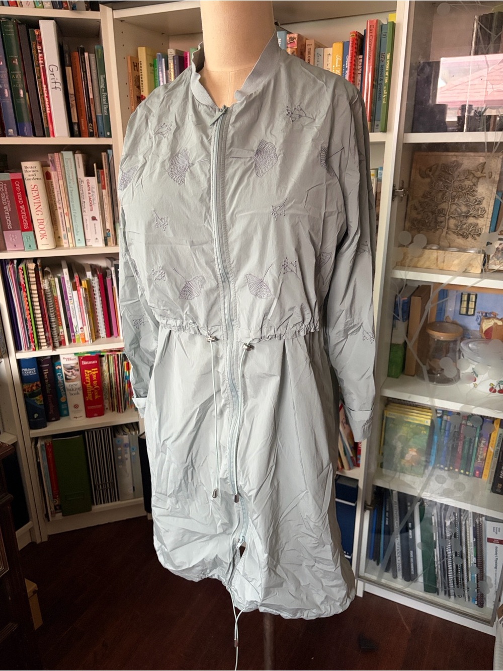 Long lightweight embroidered jacket